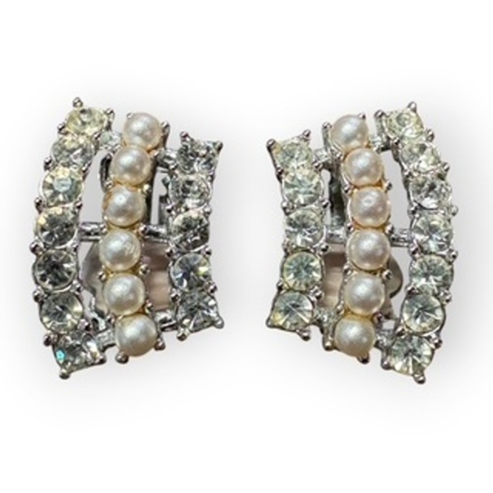 Sarah Coventry Clip On Earrings Vintage Pearl Rhinestone Silver Tone Excellent